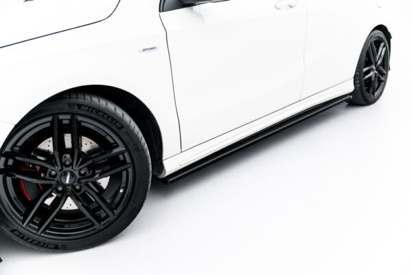Difusores Laterales MERCEDES W176 AMG-LINE PREFACE - Imagen 1