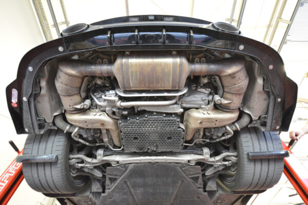 Splitter Trasero  Porsche 911 Turbo S 992 - Imagen 8